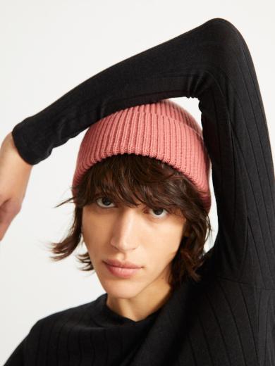 Thinking MU Amor Beanie pink